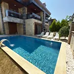 Villa My Rhytm 2 *